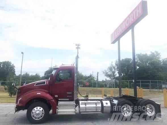Kenworth T880 Vetopöytäautot