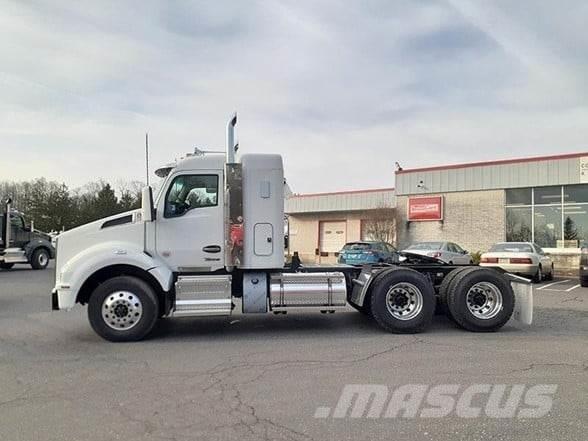 Kenworth T880 Vetopöytäautot