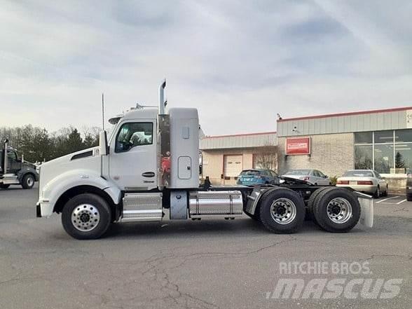 Kenworth T880 Vetopöytäautot