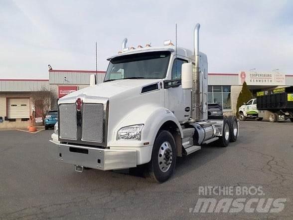 Kenworth T880 Vetopöytäautot