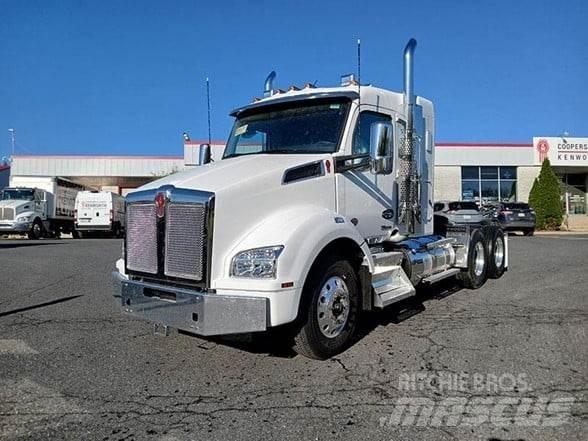 Kenworth T880 Vetopöytäautot