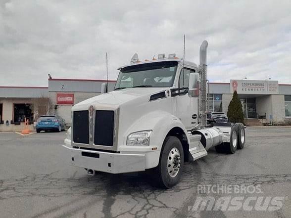 Kenworth T880 Vetopöytäautot