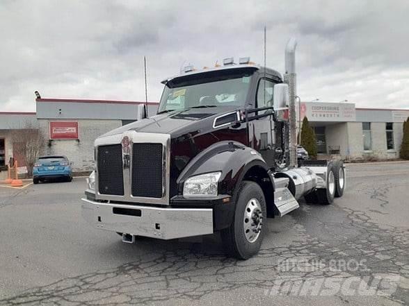 Kenworth T880 Vetopöytäautot