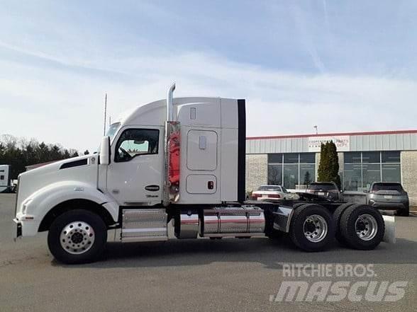 Kenworth T880 Vetopöytäautot