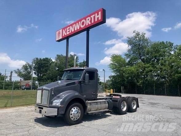Kenworth T880 Vetopöytäautot