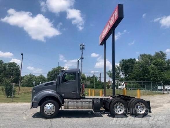 Kenworth T880 Vetopöytäautot