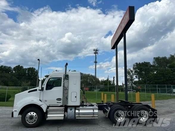 Kenworth T880 Vetopöytäautot