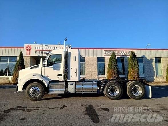 Kenworth T880 Vetopöytäautot