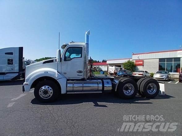 Kenworth T880 Vetopöytäautot