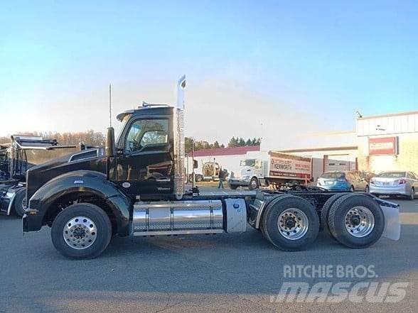 Kenworth T880 Vetopöytäautot