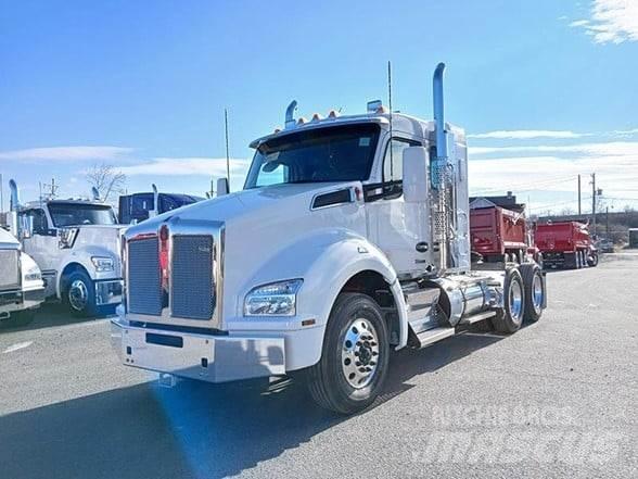 Kenworth T880 Vetopöytäautot