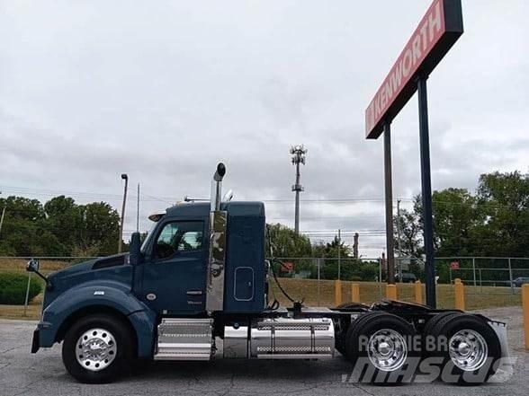Kenworth T880 Vetopöytäautot