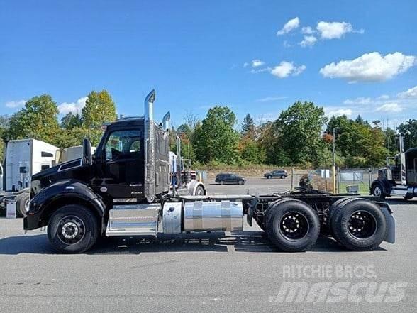 Kenworth T880 Vetopöytäautot