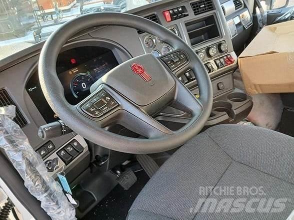 Kenworth T880 Vetopöytäautot