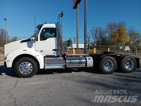 Kenworth T880 Vetopöytäautot