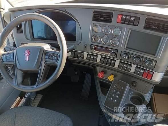 Kenworth T880 Vetopöytäautot
