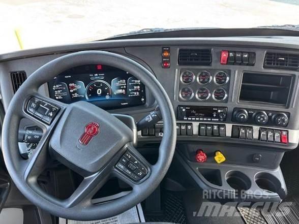 Kenworth T880 Sora- ja kippiautot