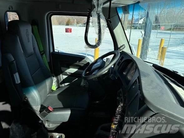 Kenworth T880 Sora- ja kippiautot