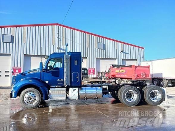 Kenworth T880 Vetopöytäautot