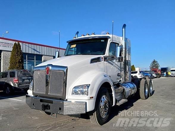 Kenworth T880 Vetopöytäautot