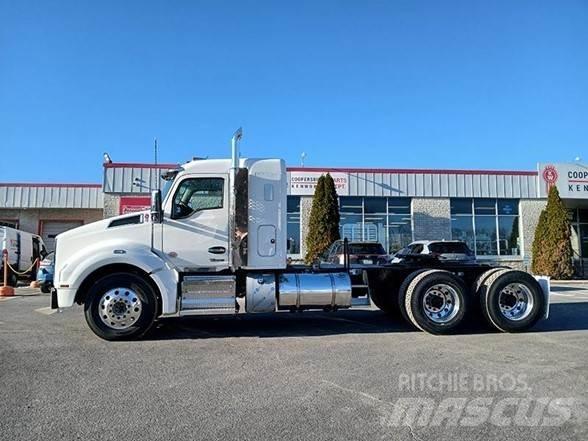 Kenworth T880 Vetopöytäautot