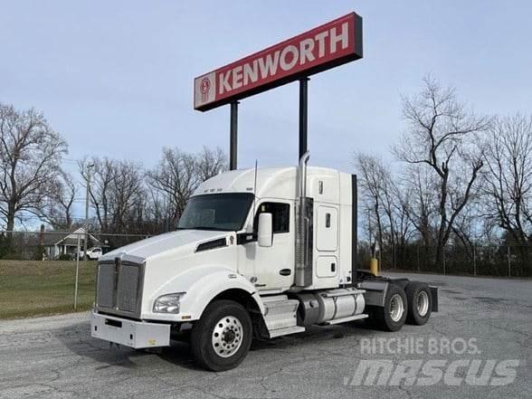 Kenworth T880 Vetopöytäautot