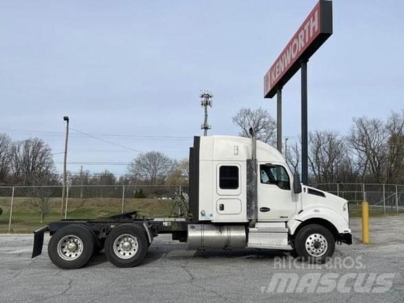 Kenworth T880 Vetopöytäautot