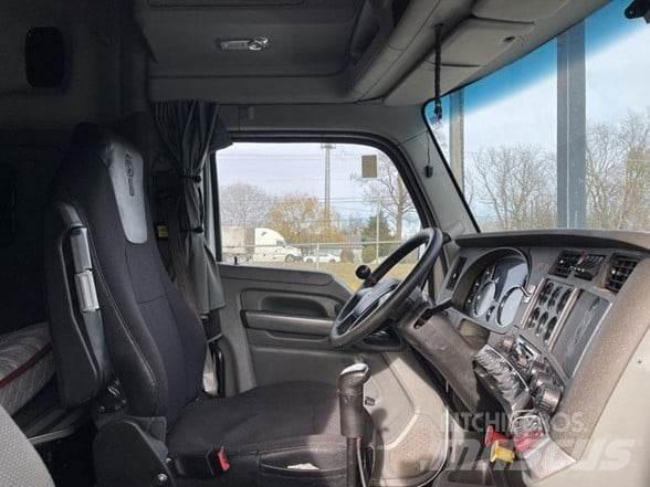 Kenworth T880 Vetopöytäautot