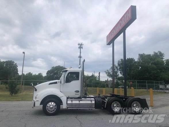 Kenworth T880 Vetopöytäautot