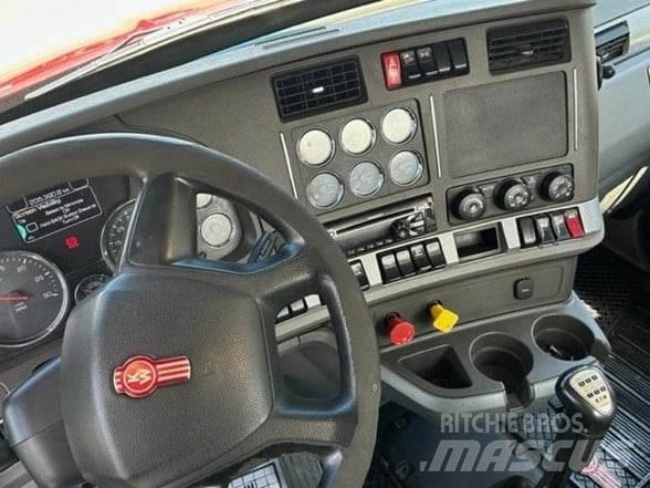 Kenworth T880 Vetopöytäautot