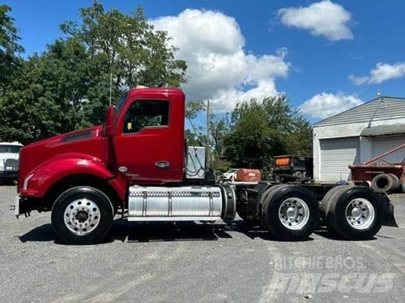 Kenworth T880 Vetopöytäautot