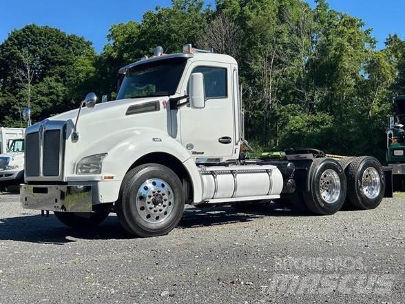 Kenworth T880 Vetopöytäautot