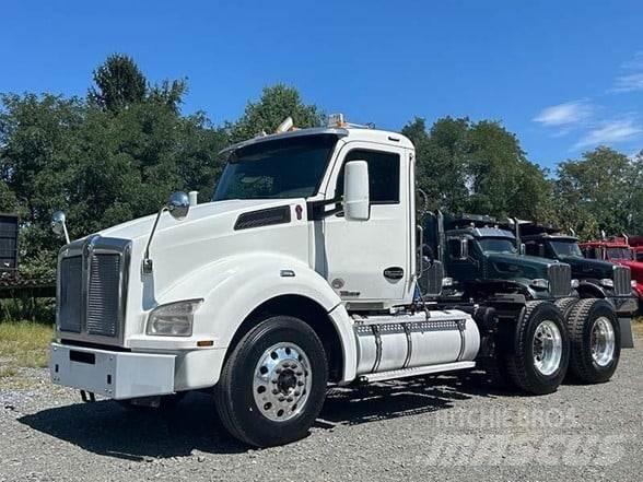 Kenworth T880 Vetopöytäautot