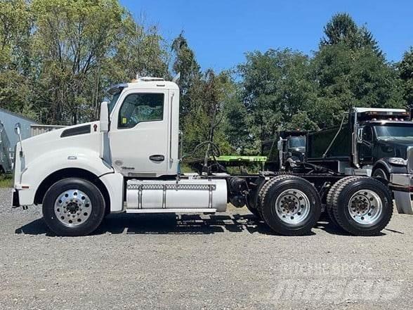 Kenworth T880 Vetopöytäautot
