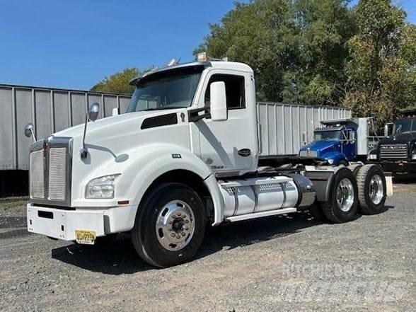 Kenworth T880 Vetopöytäautot