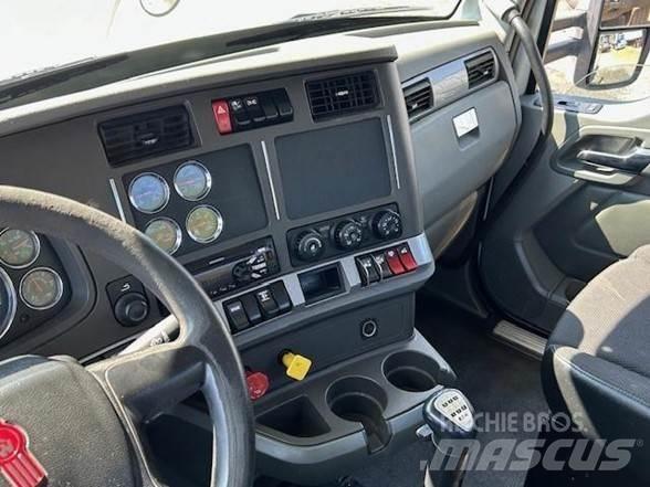 Kenworth T880 Vetopöytäautot