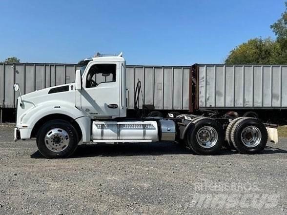 Kenworth T880 Vetopöytäautot