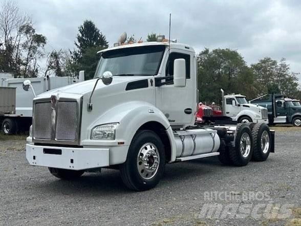 Kenworth T880 Vetopöytäautot