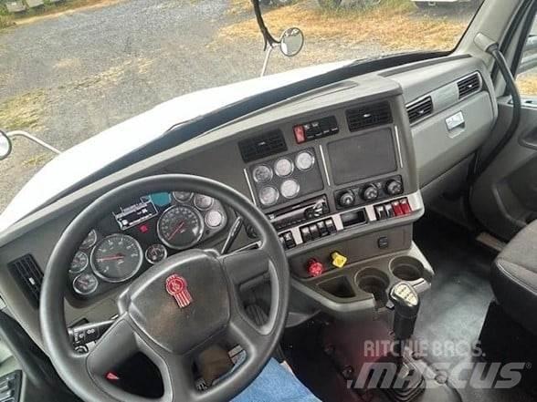Kenworth T880 Vetopöytäautot