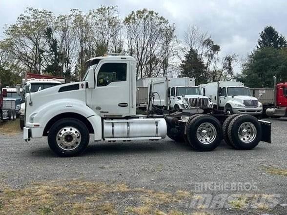 Kenworth T880 Vetopöytäautot