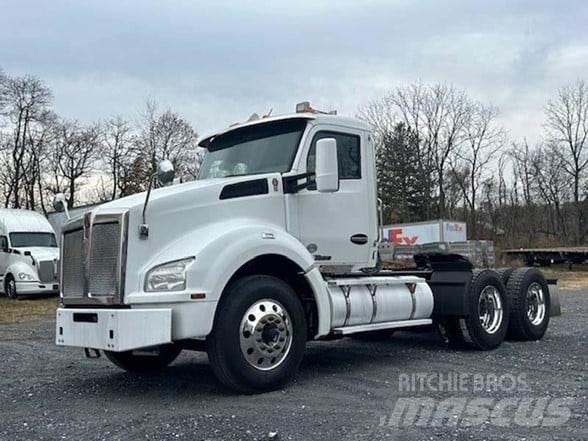 Kenworth T880 Vetopöytäautot