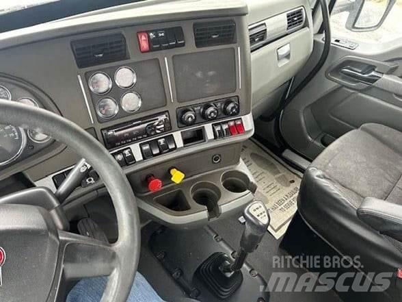 Kenworth T880 Vetopöytäautot