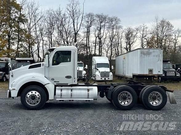 Kenworth T880 Vetopöytäautot
