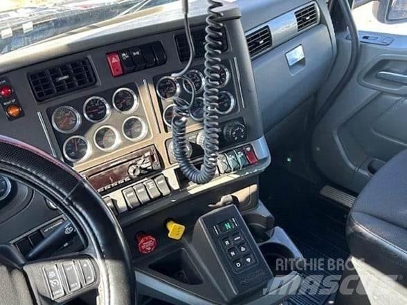Kenworth T880 Sora- ja kippiautot