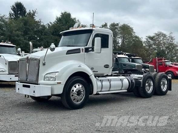 Kenworth T880 Vetopöytäautot