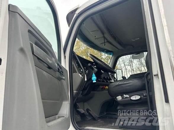 Kenworth T880 Vetopöytäautot