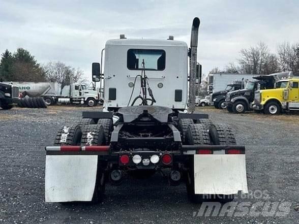 Kenworth T880 Vetopöytäautot