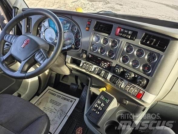 Kenworth T880 Sora- ja kippiautot