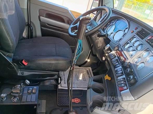 Kenworth T880 Sora- ja kippiautot