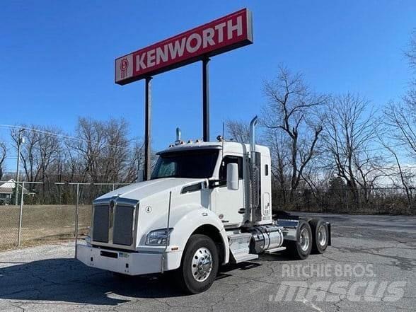 Kenworth T880 Vetopöytäautot